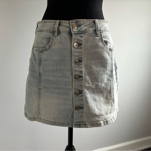 American Eagle Super Stretch Denim Skirt, Size 6